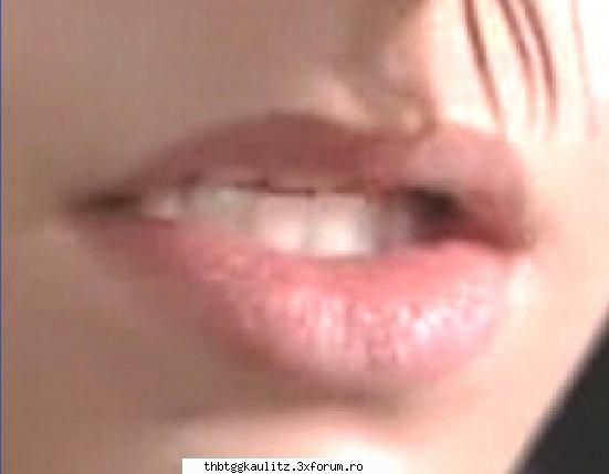 buzitzele lui Bill... - va plac buzele lui??mie mi se par suuuper - Bill Kaulitz